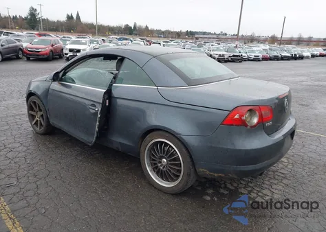 2008 Volkswagen Eos Komfort/Turbo z USA, uszkodzony, nr VIN WVWAA71F68V021317